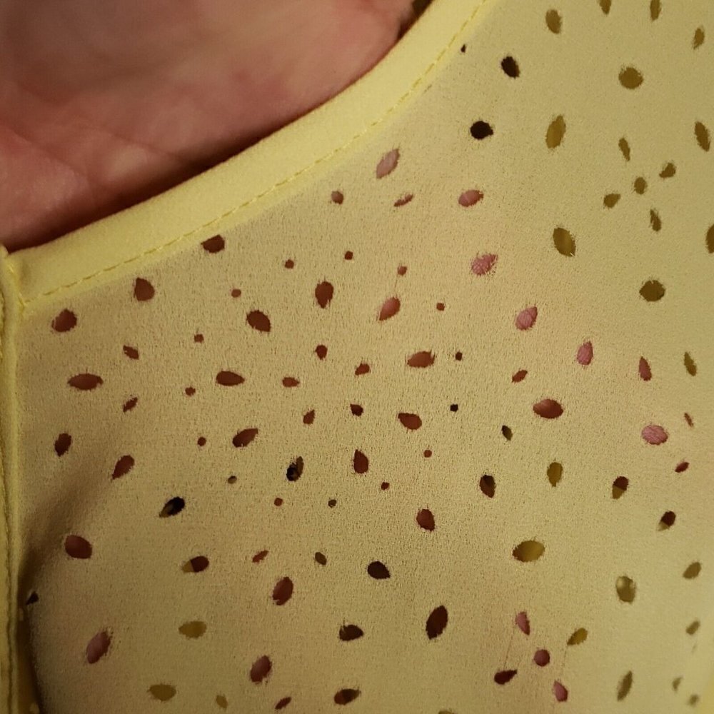Daytrip Womens Yellow Silky Lazer  Cut High Low Top Large - Picture 4 of 7